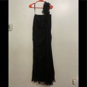 Tadashi Shoji One Shoulder Evening Gown 💰